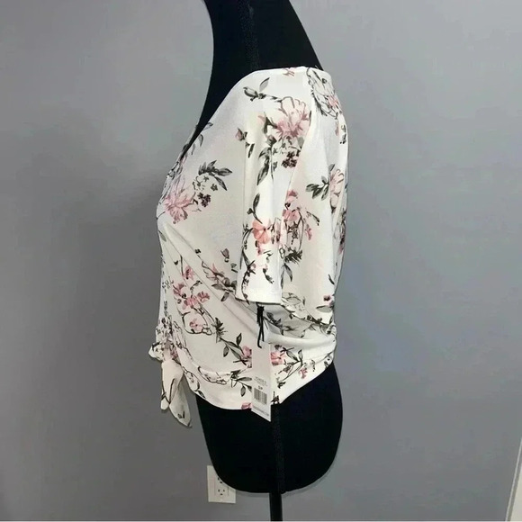 Dex  Blouse - Picture 2 of 6